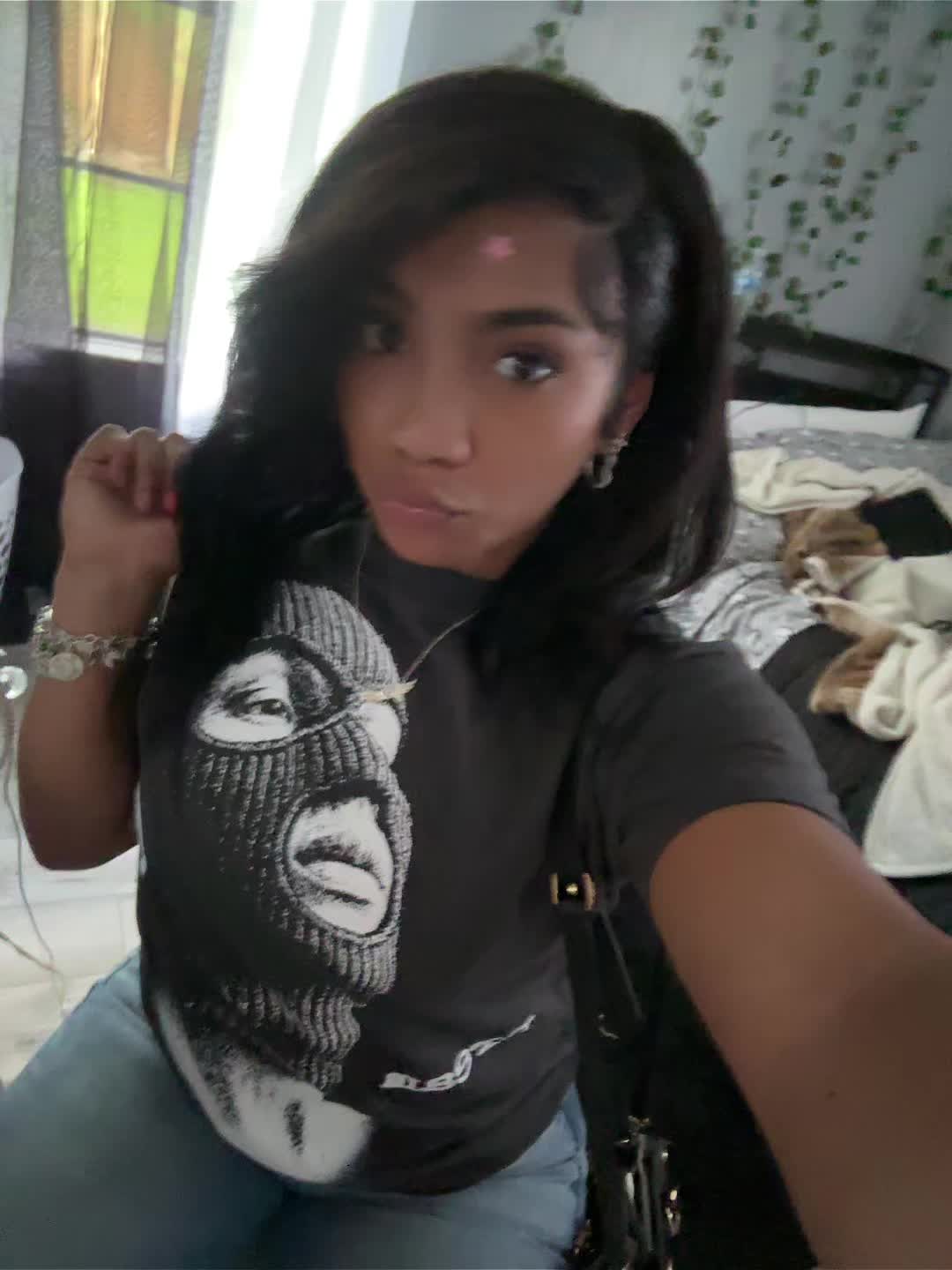 @theyluv_.kira