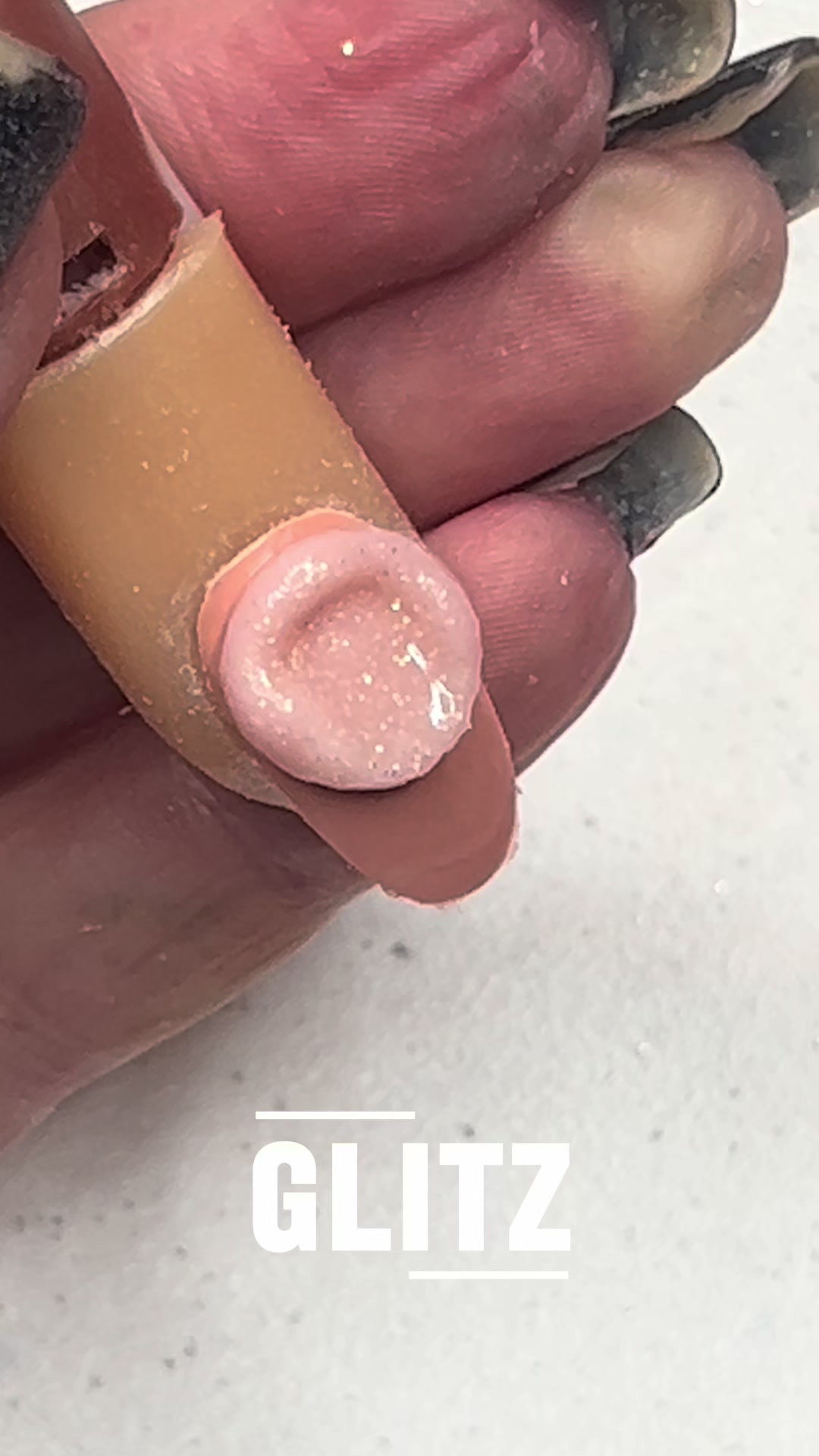 @Lux oN Nails