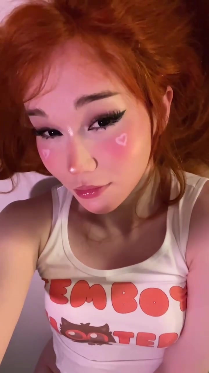 @Blondelashes19