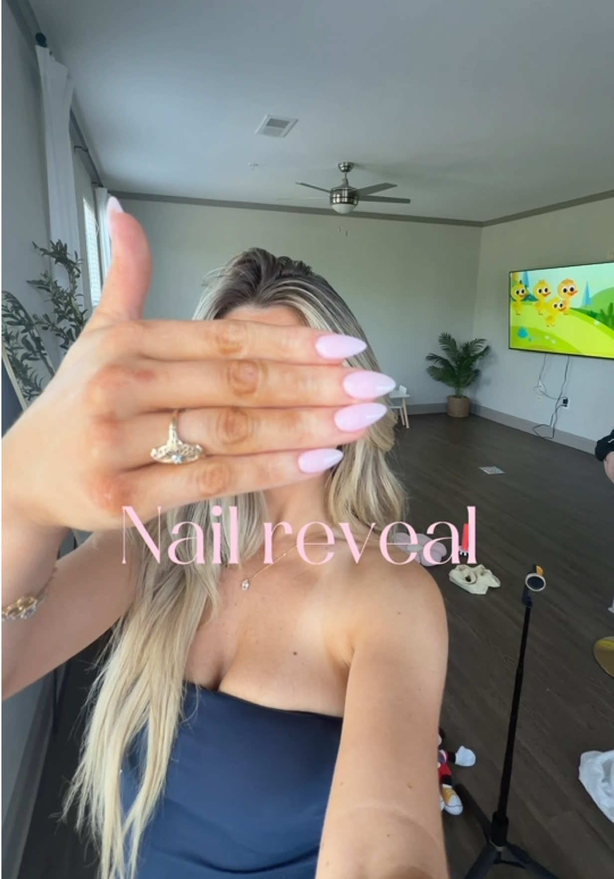@mamabree.__