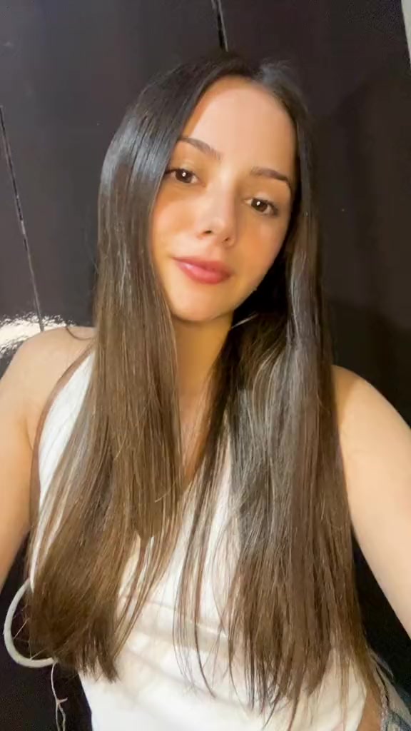 @Vickyy