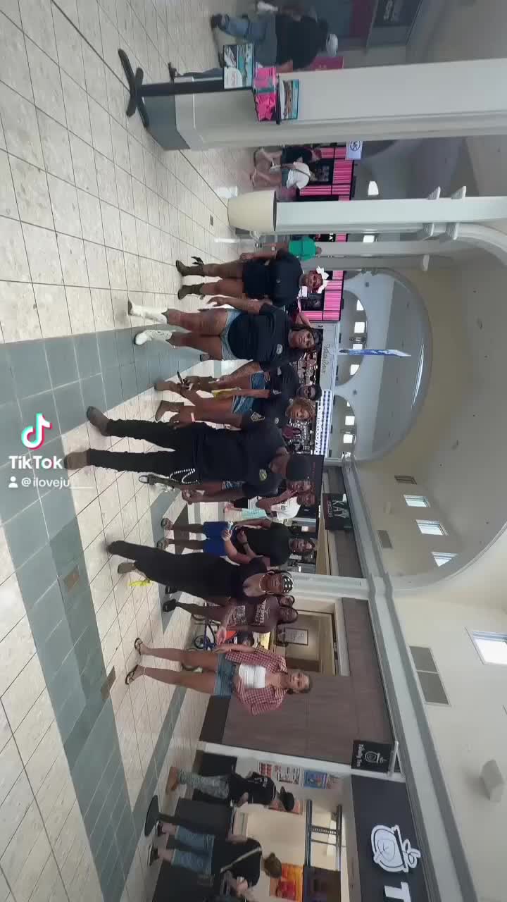 @_.mariahhsoofine