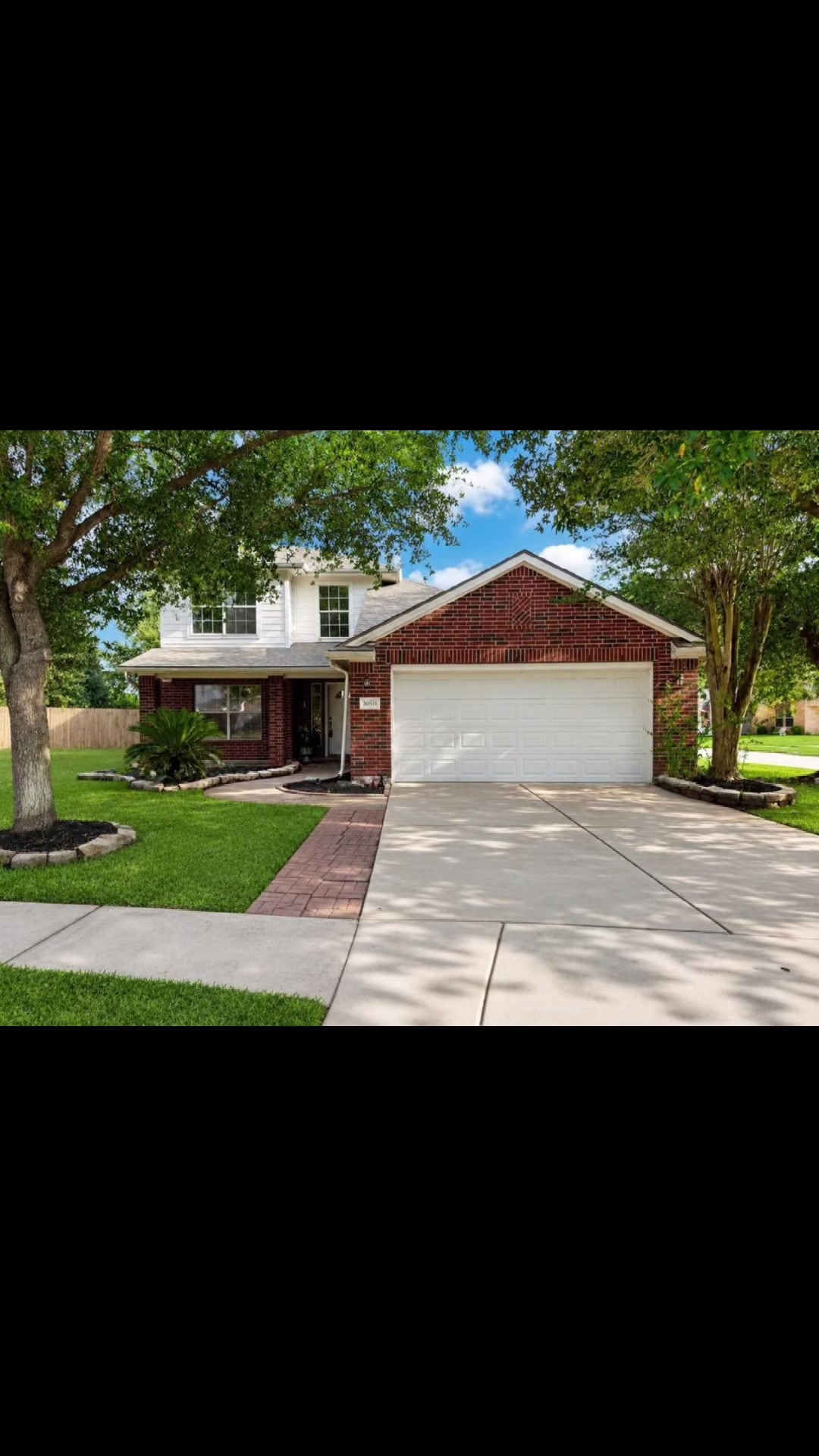 @Liz Guzman | HTX Real estate