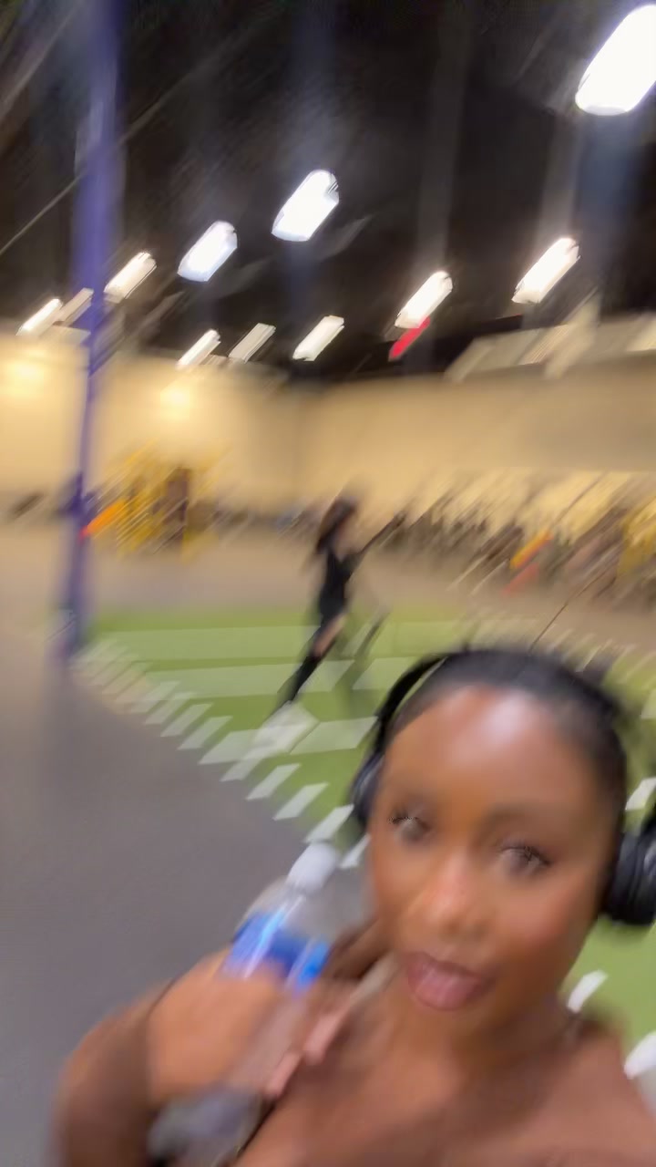 @Moni