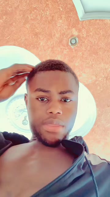 @Mr Désiré🇨🇮🇨🇮🍯