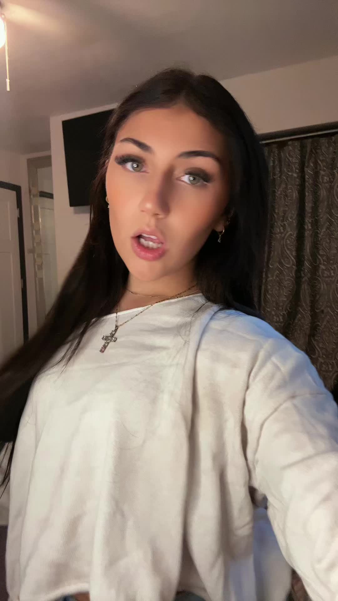 @devynnelise