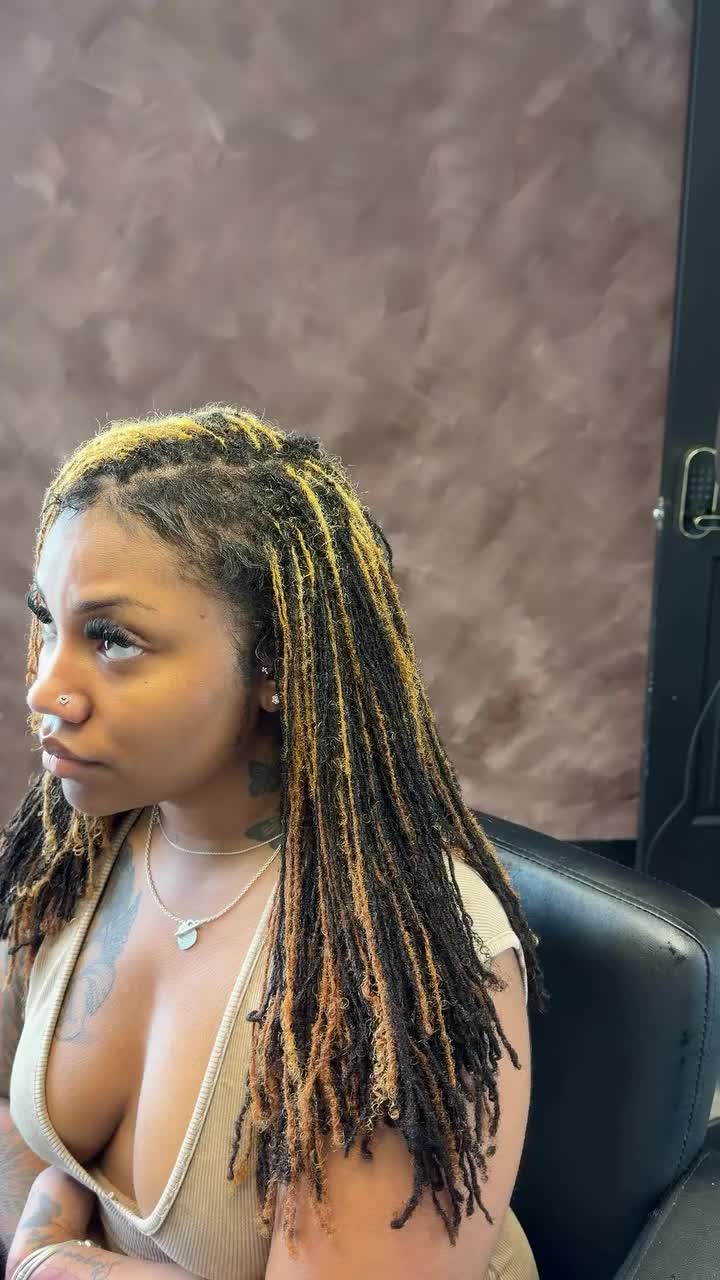 @pretty_locs_women_
