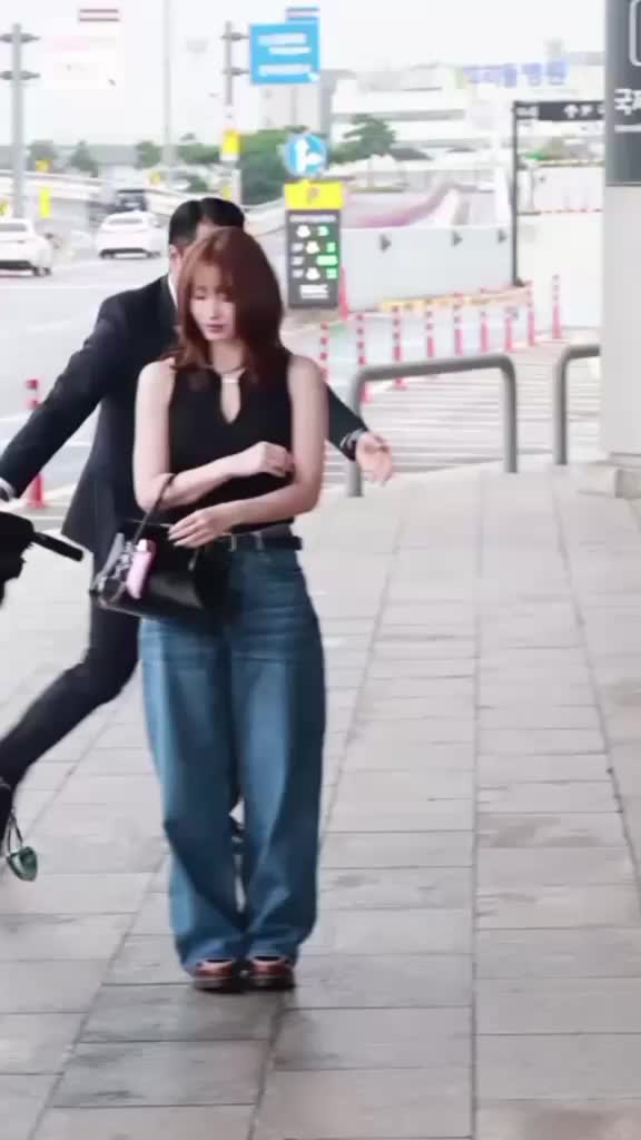 @ONCE REVELUV