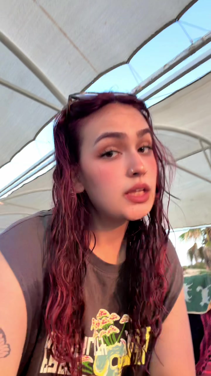 @Nazlı Yıldız