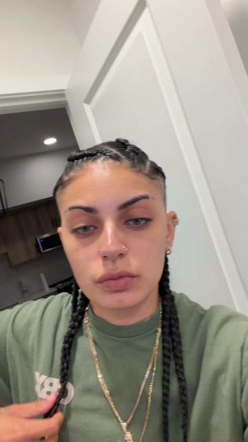 @Dolllamo
