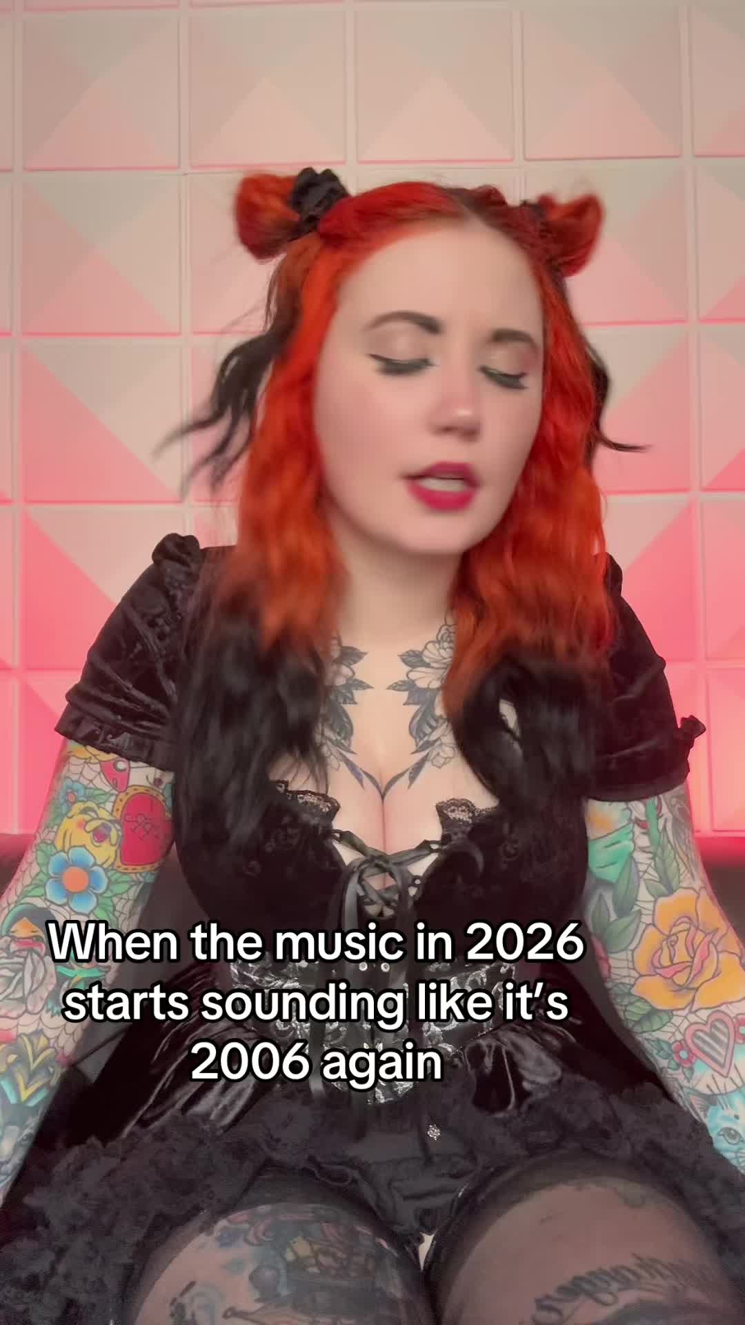 @Lainabearrknee