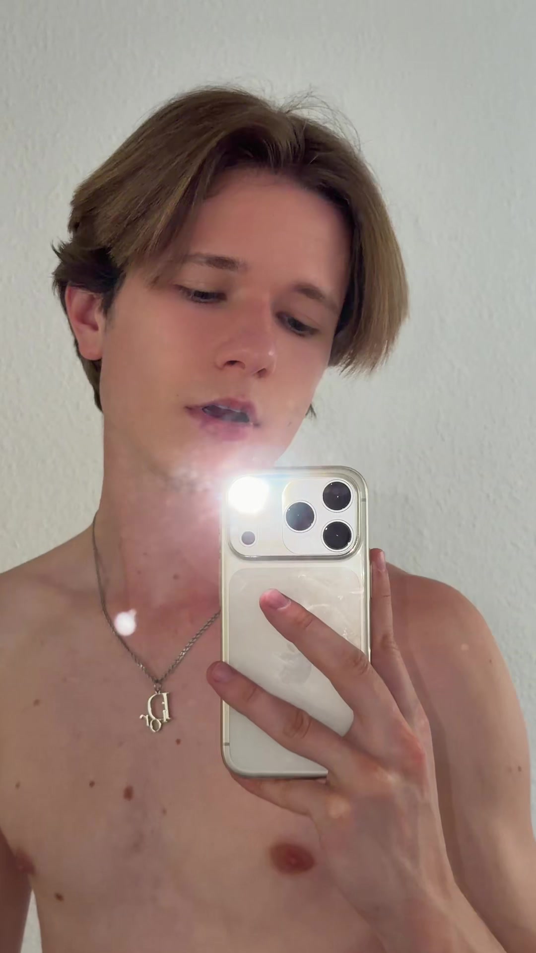@Akisso