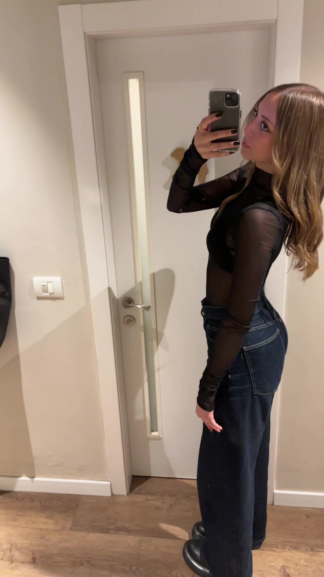 @N I  N  A