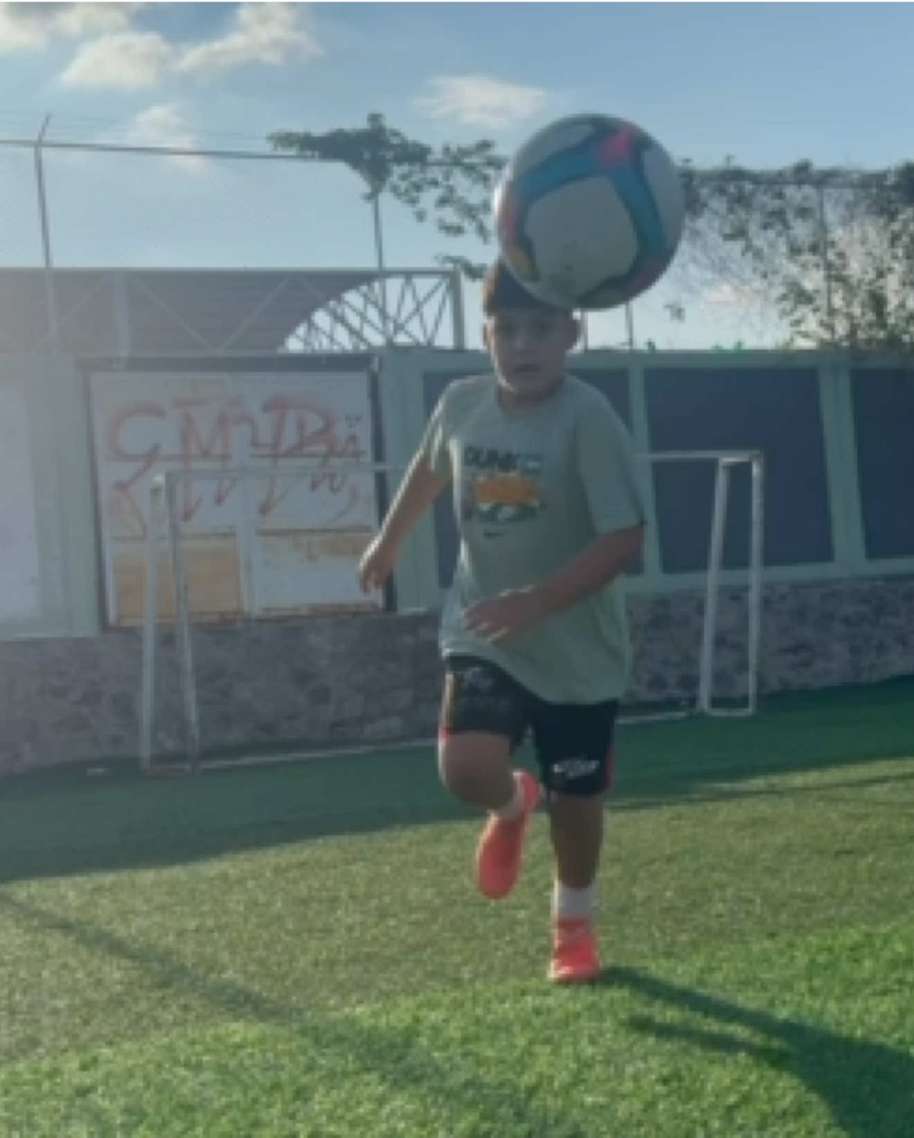 @Los Macías