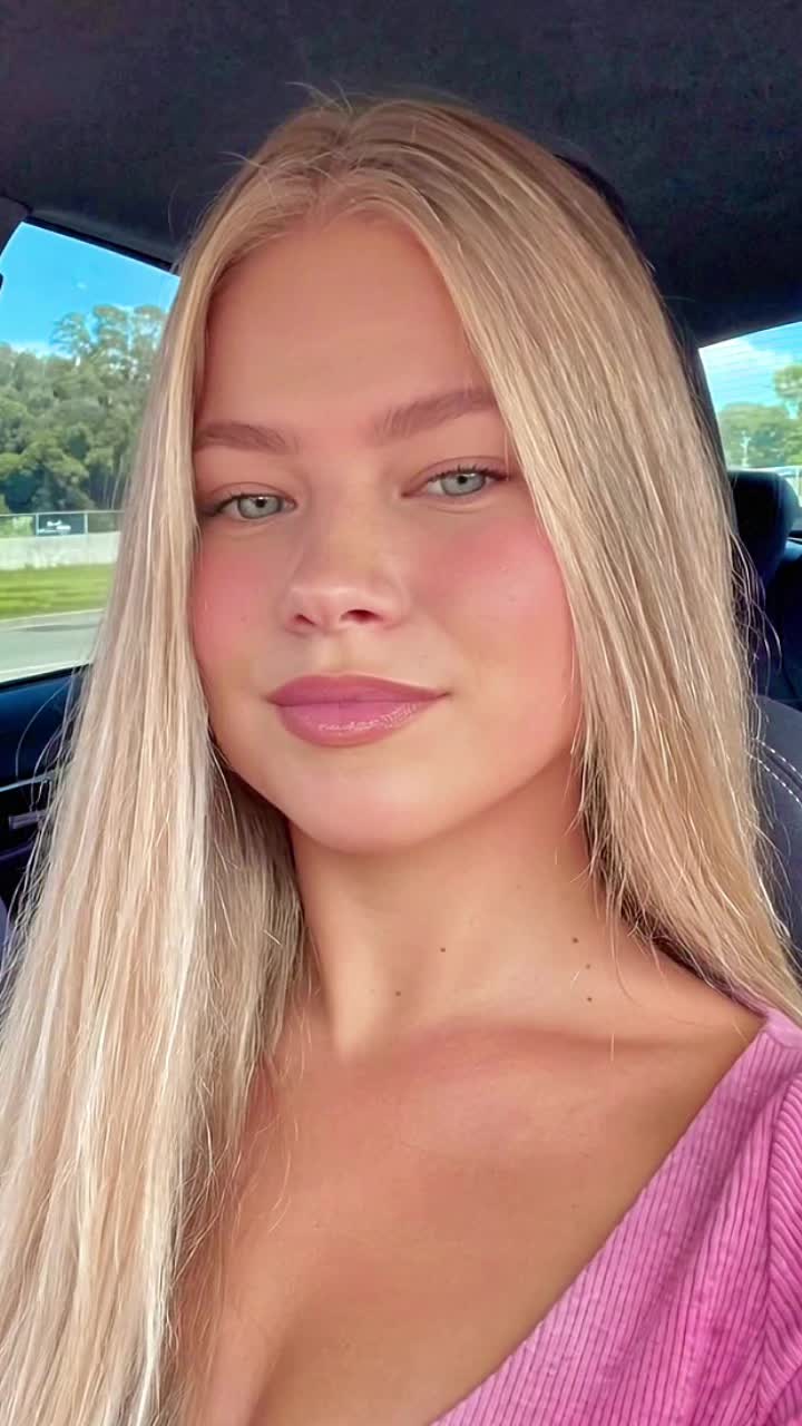 @❤️ NeonGoddess ❤️
