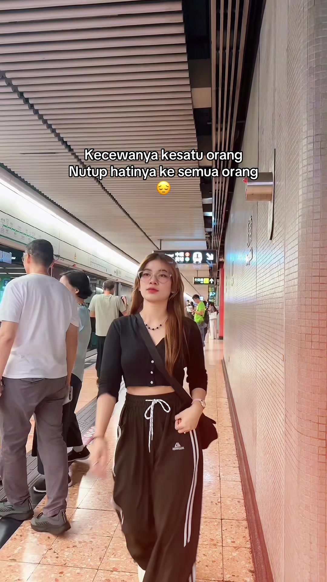 @Mikhayla_queen🦂🇭🇰