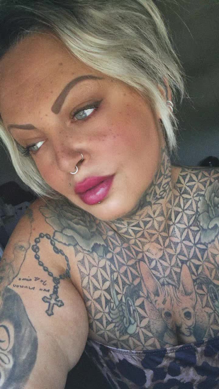 @ᗷᗩᖇᗷIᕮ 👑