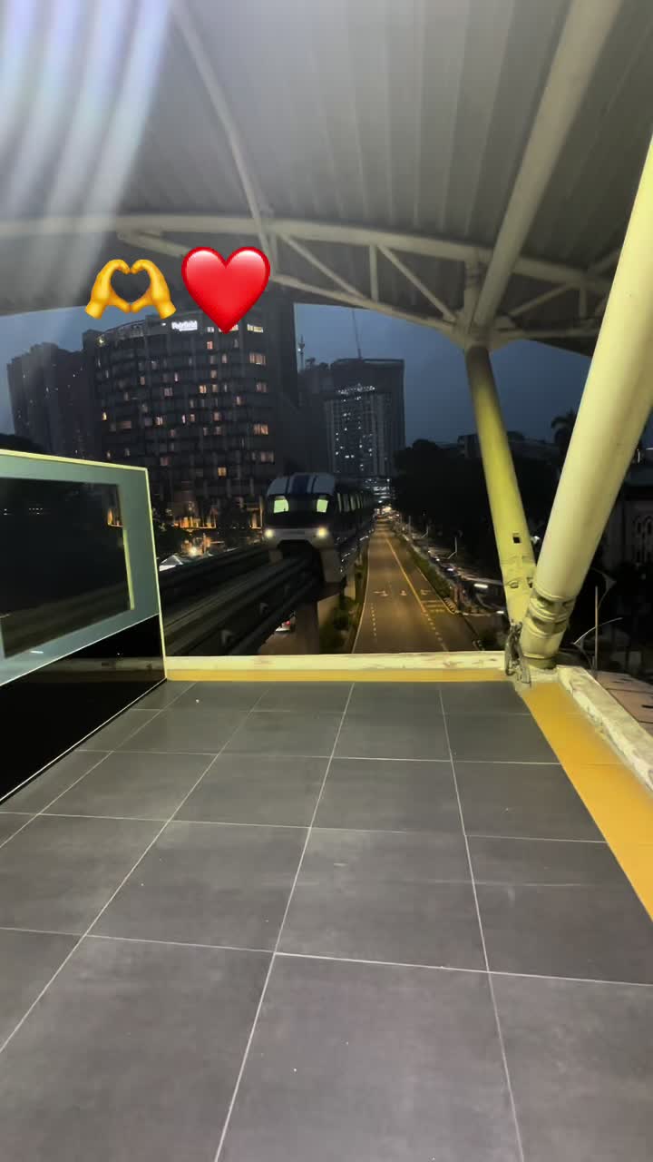 @अमृत गुरुङ💔🥀