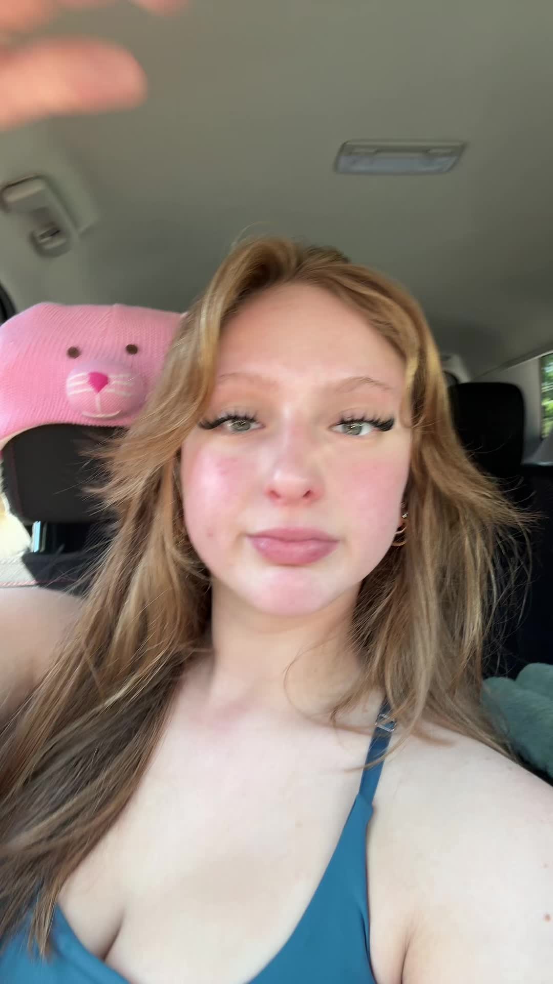 @mcdonaldsfemboyworker