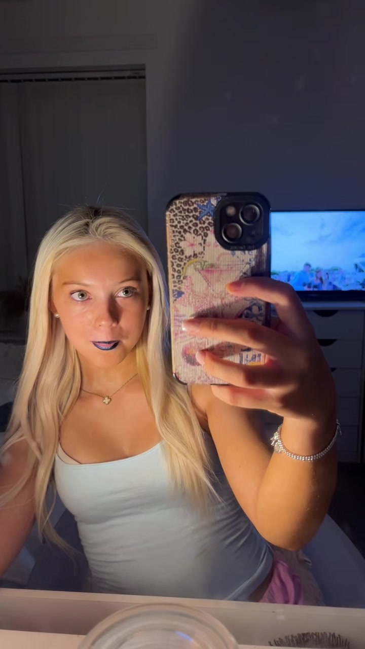 @lauraaffreyy