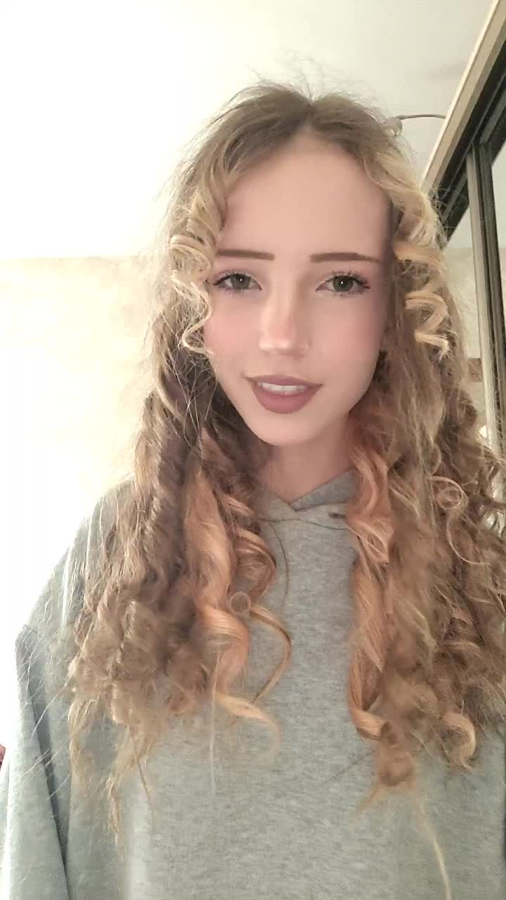 @Kiwvwra🍇