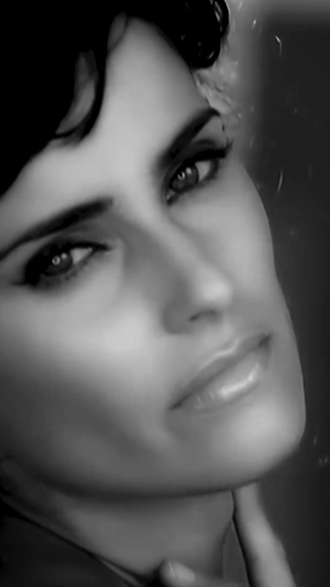 @Nelly Furtado