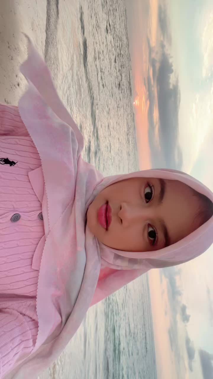 @strawbvrri🍓🍰