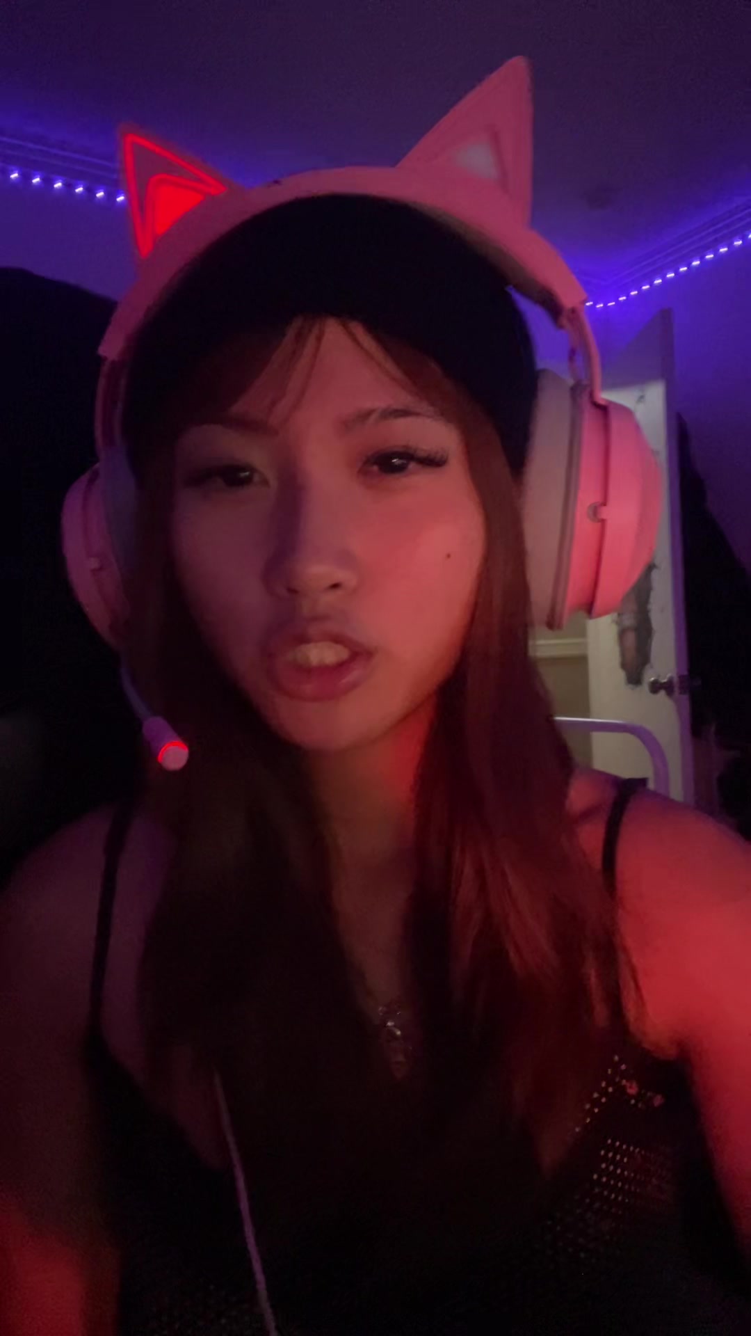 @woahkuriko