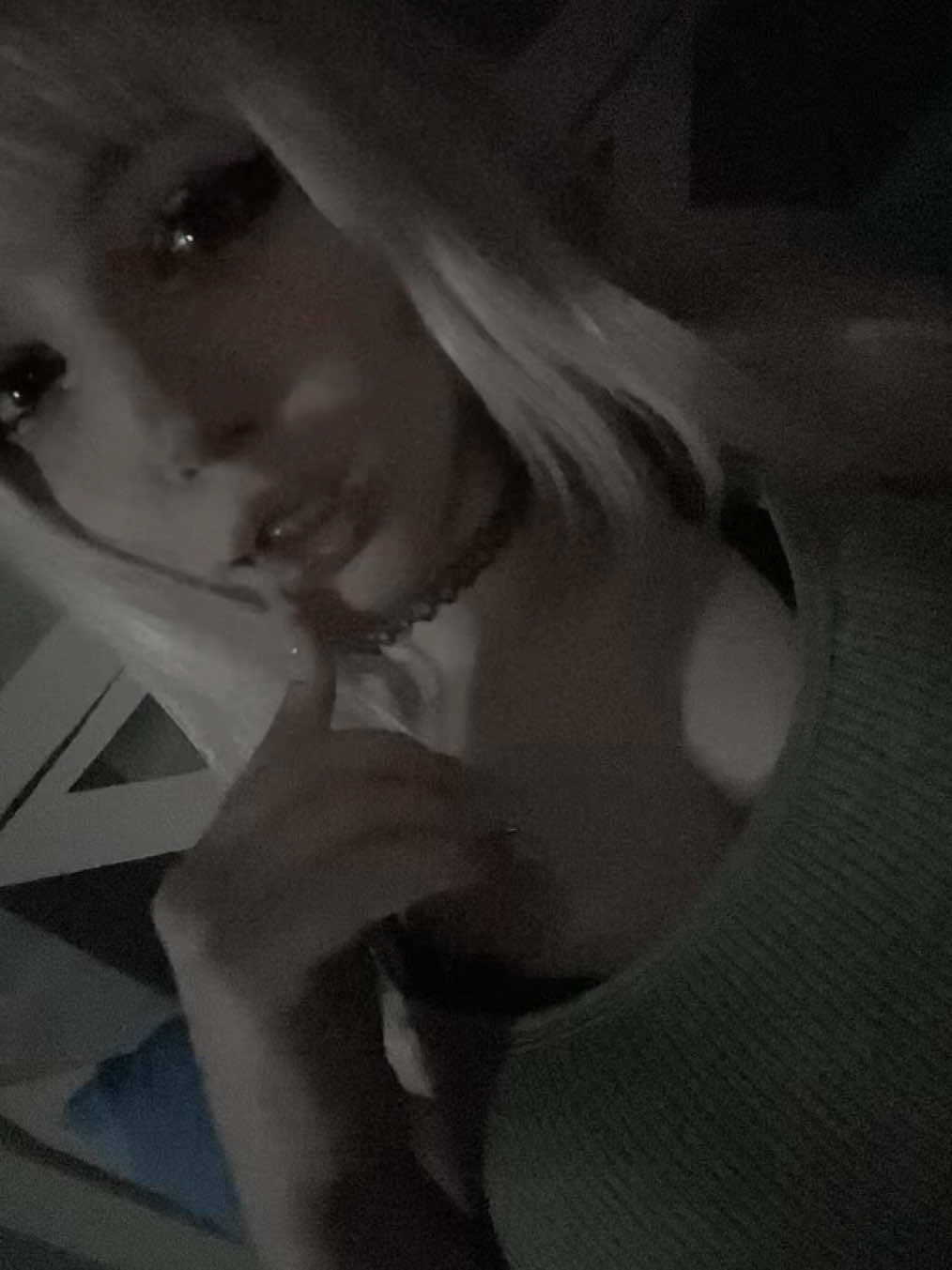 @r1na