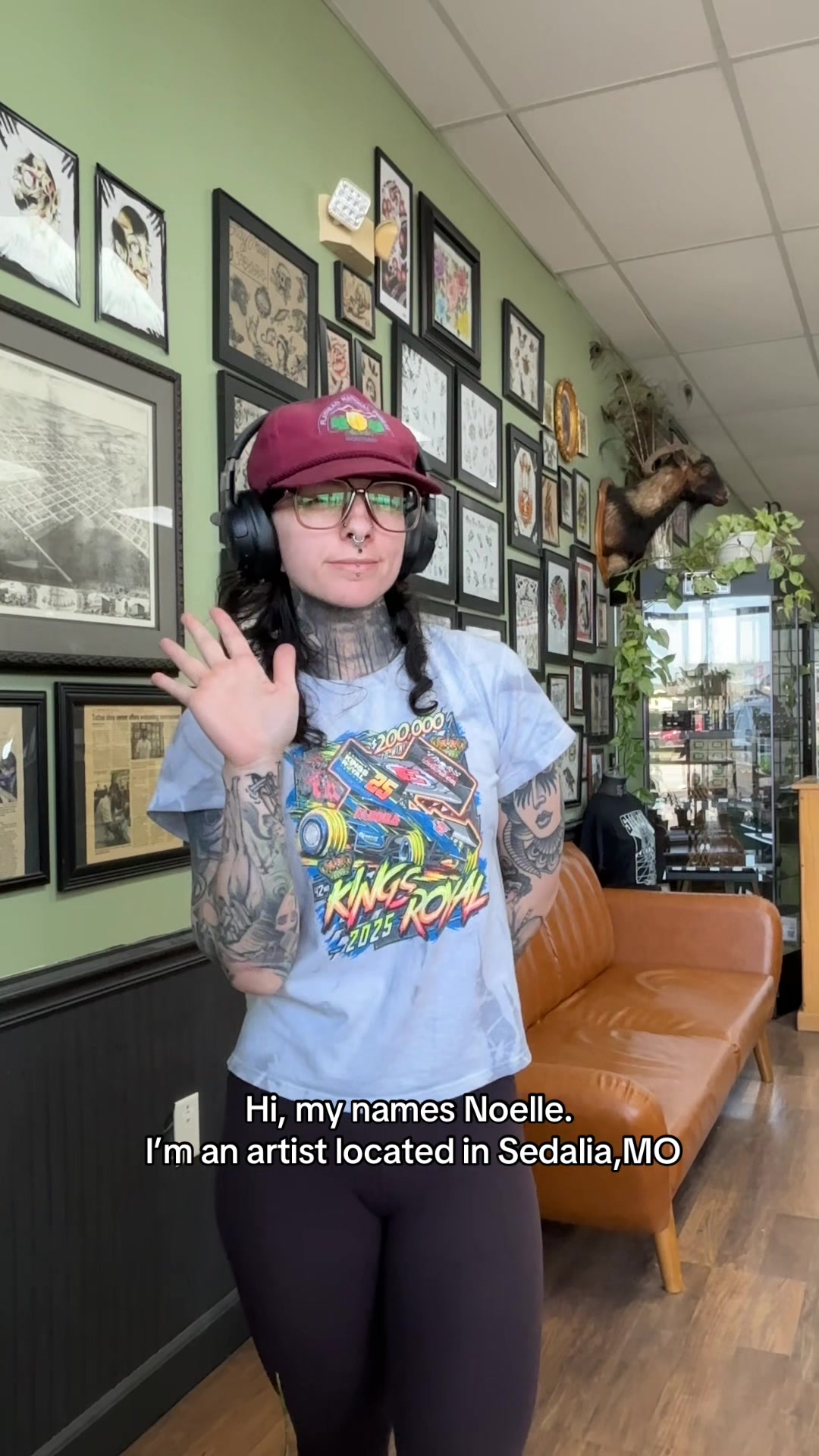@noellefaithfallon