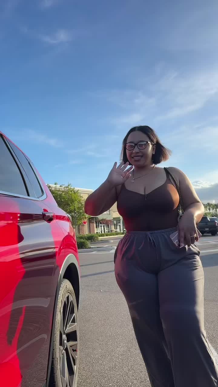 @YourAuntieMoe