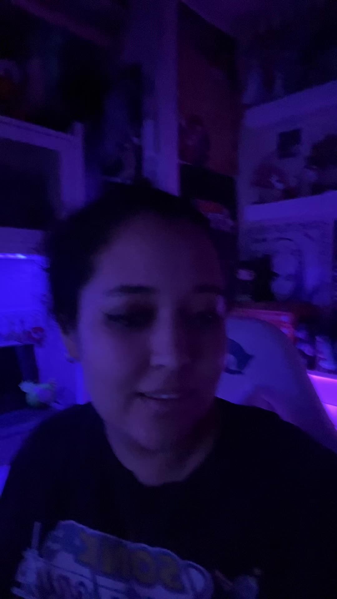 @xox_nerdynikki_xox