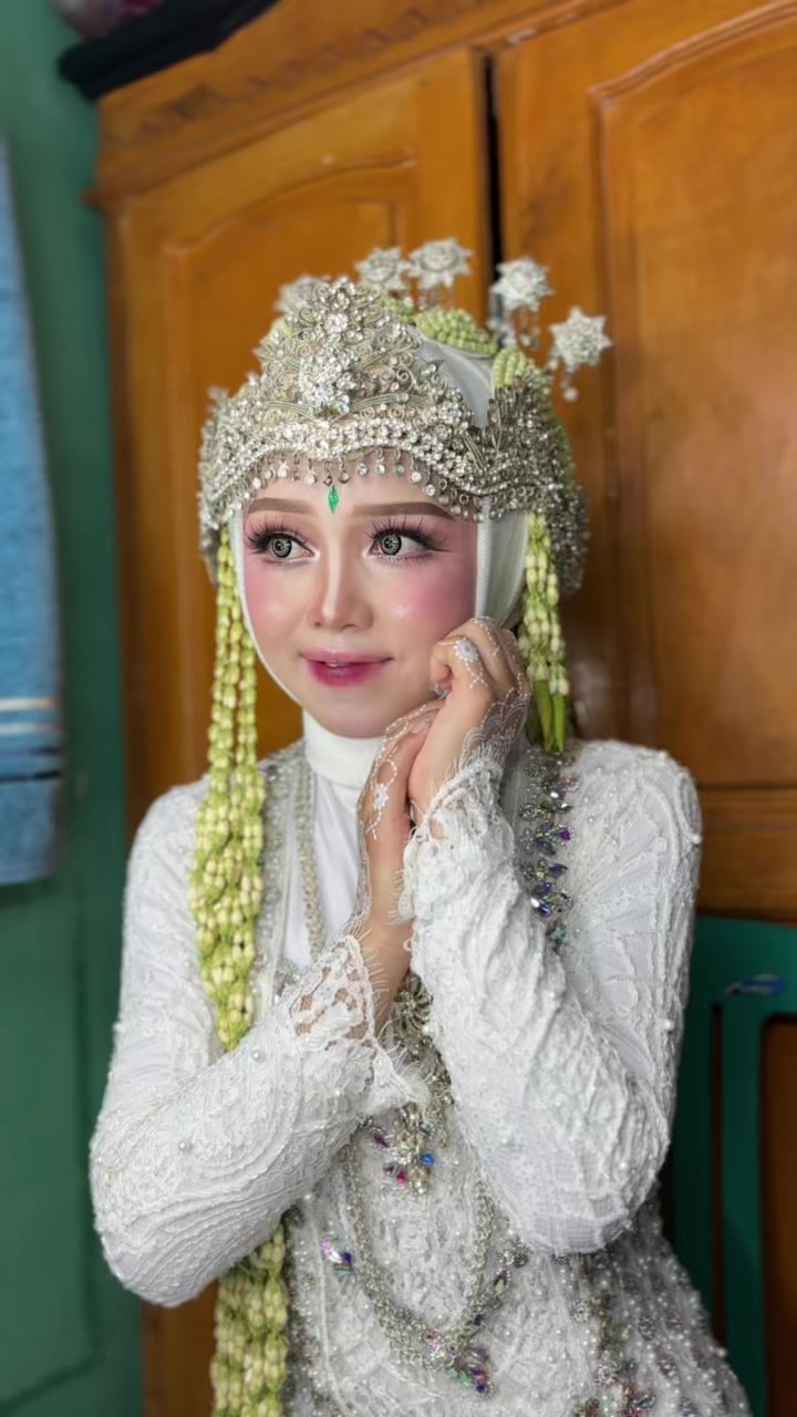 @nazma&ensp;makeup