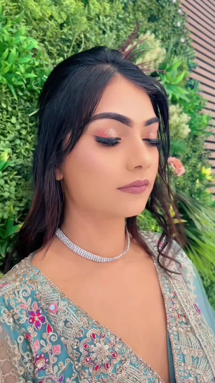 @Navishtamakeupartist