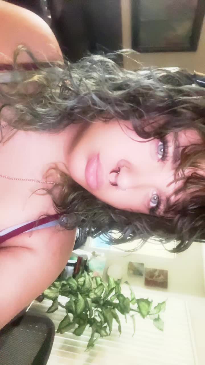 @Jem_b1tch