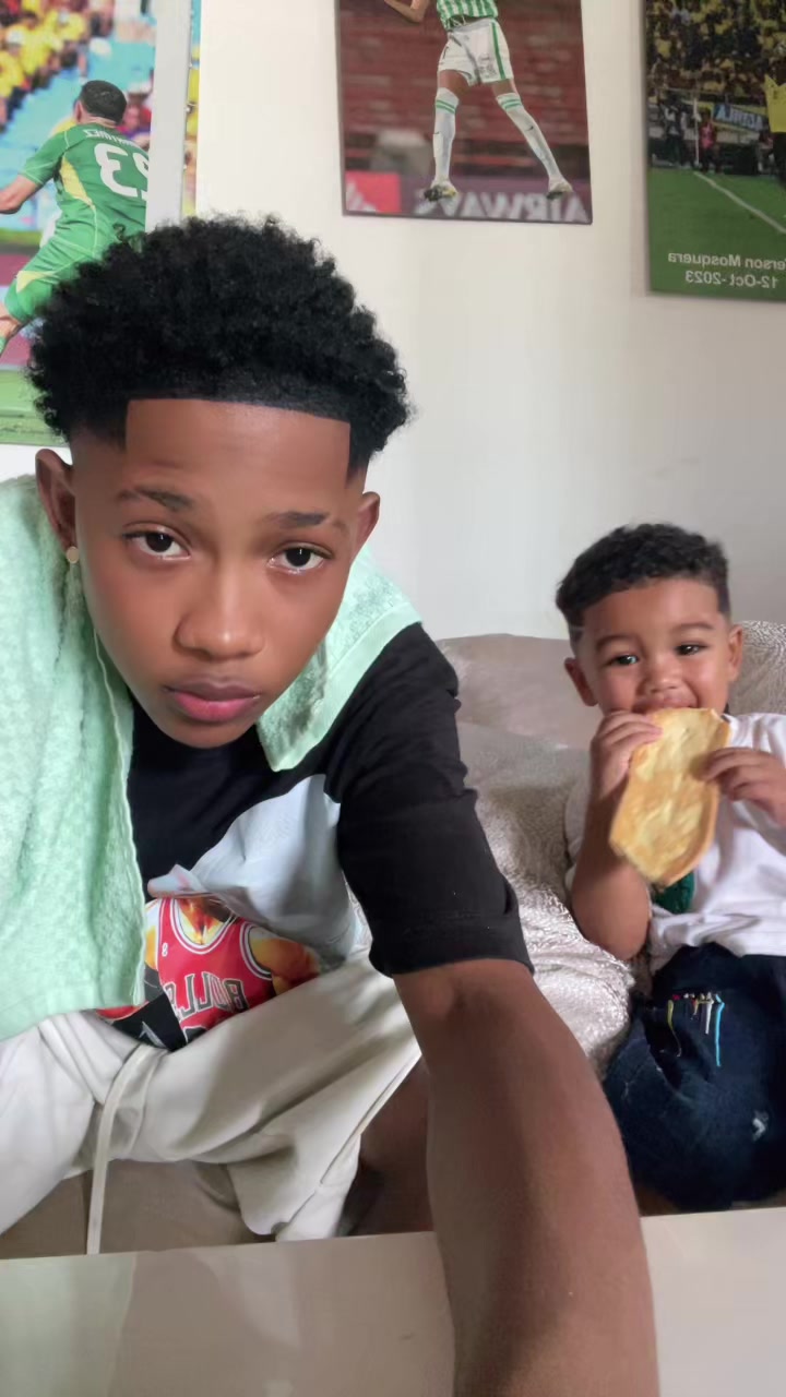 @Mini lilnaay🕷️😈