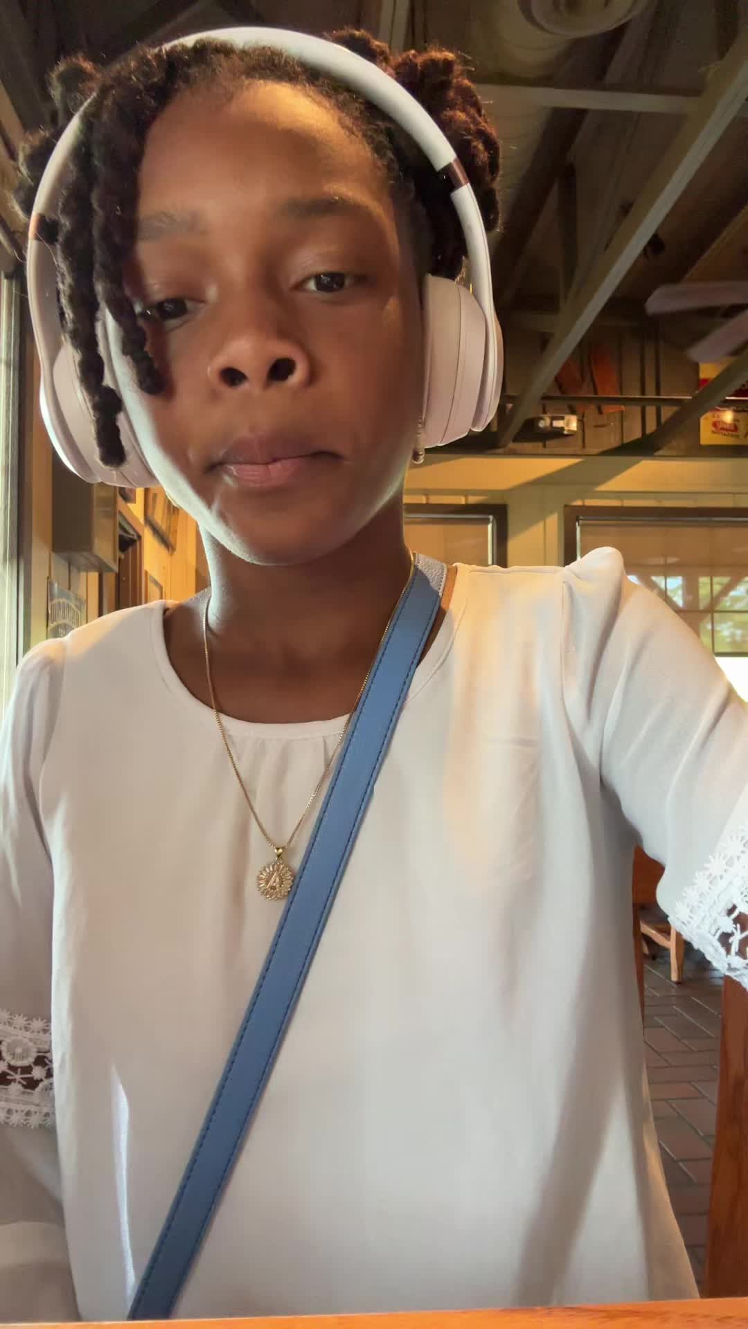 @Ariii