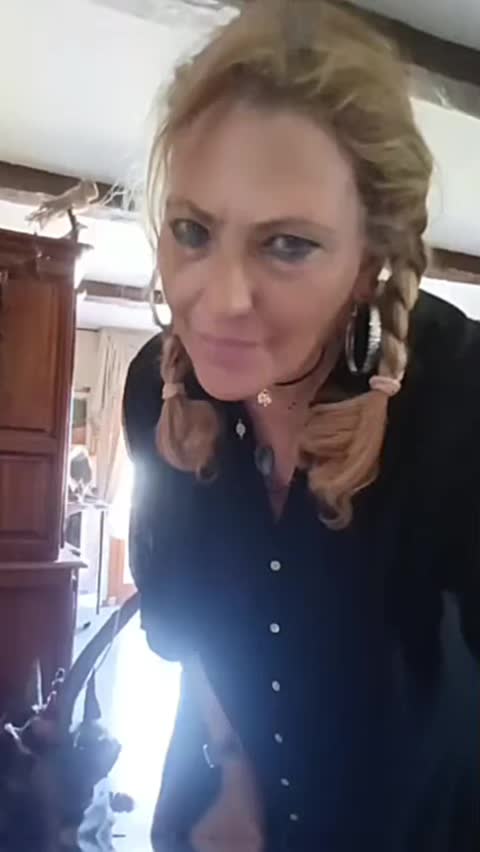 @Sabrina