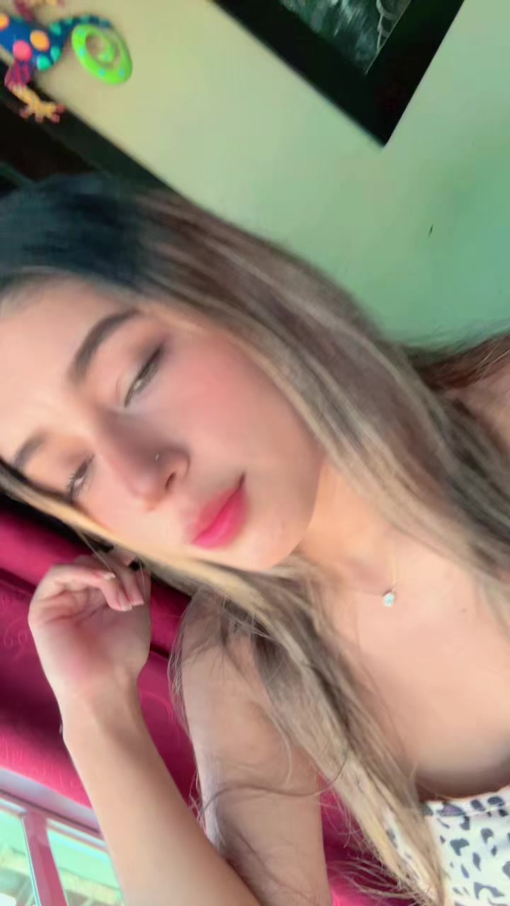 @NaomySC🫦🔥