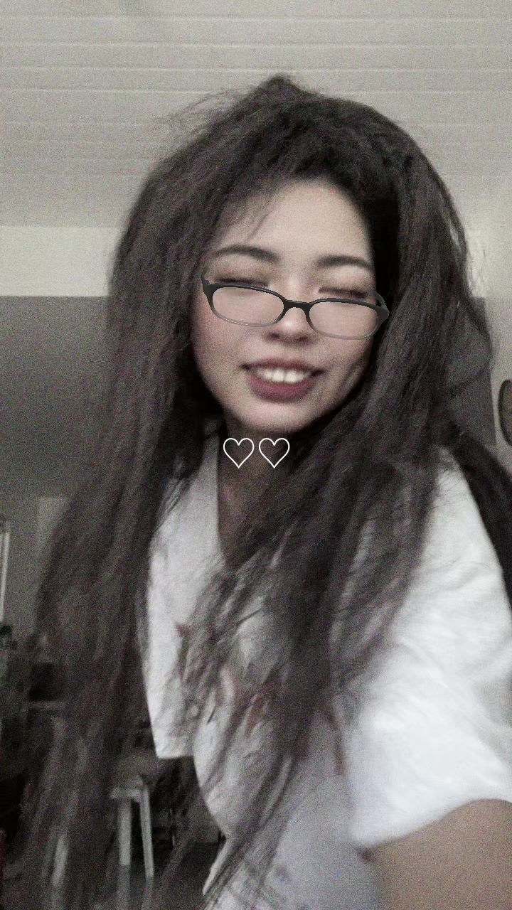 @JhanninePh