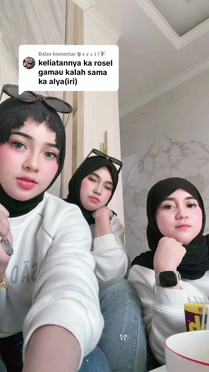 @Cewek Maduraa
