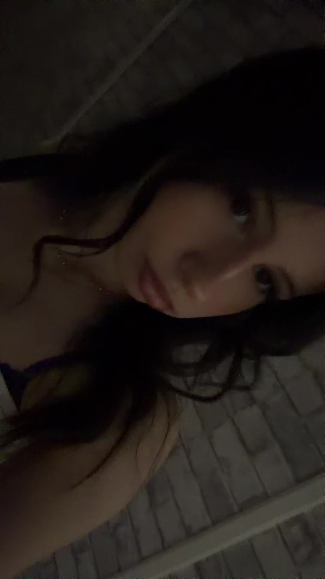 @🥸