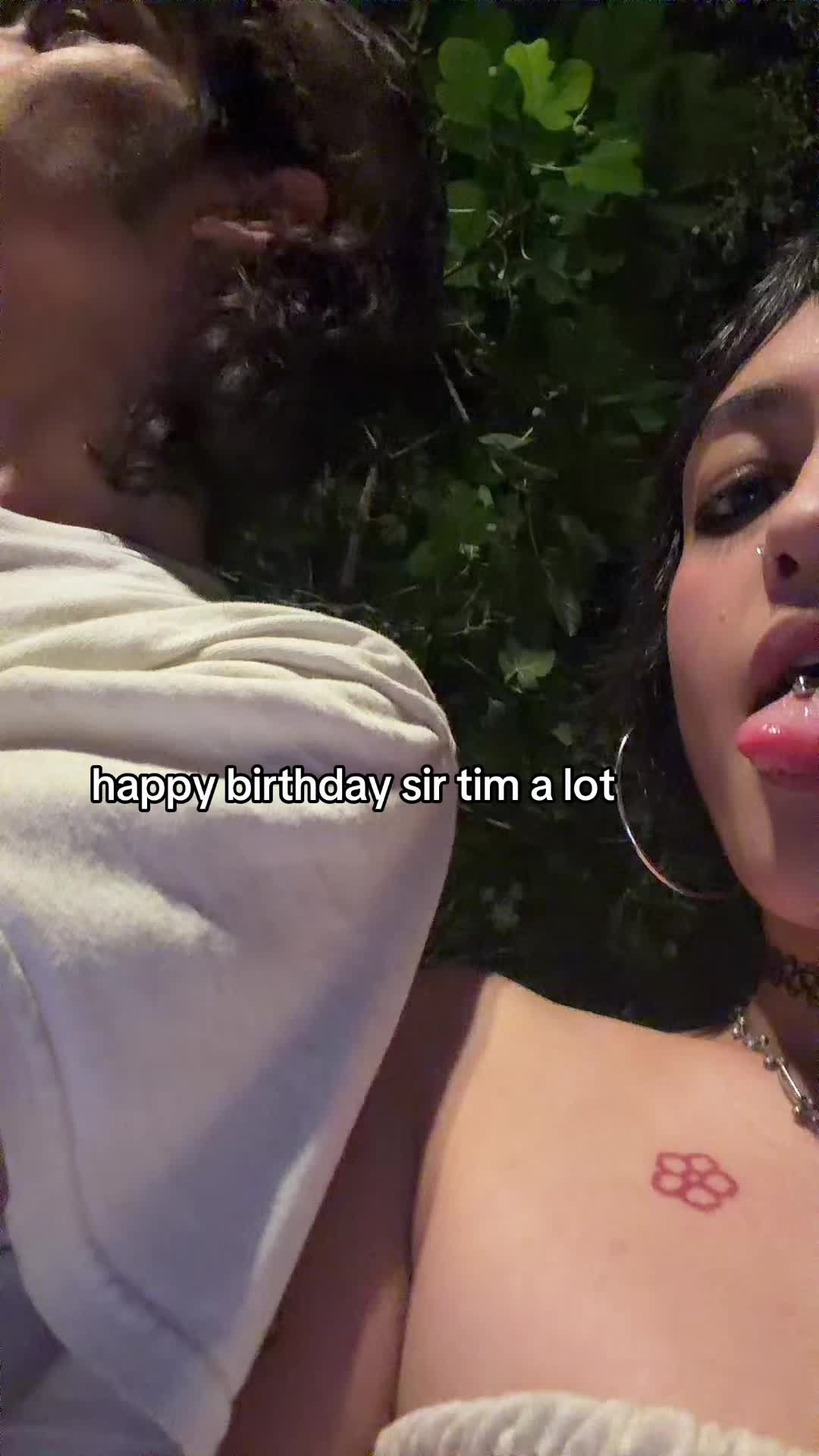 @ismariika_