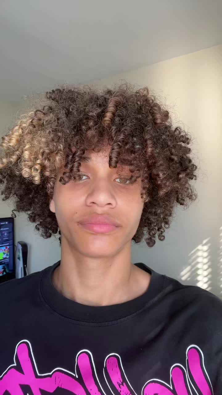 @𝗔𝗝🪎