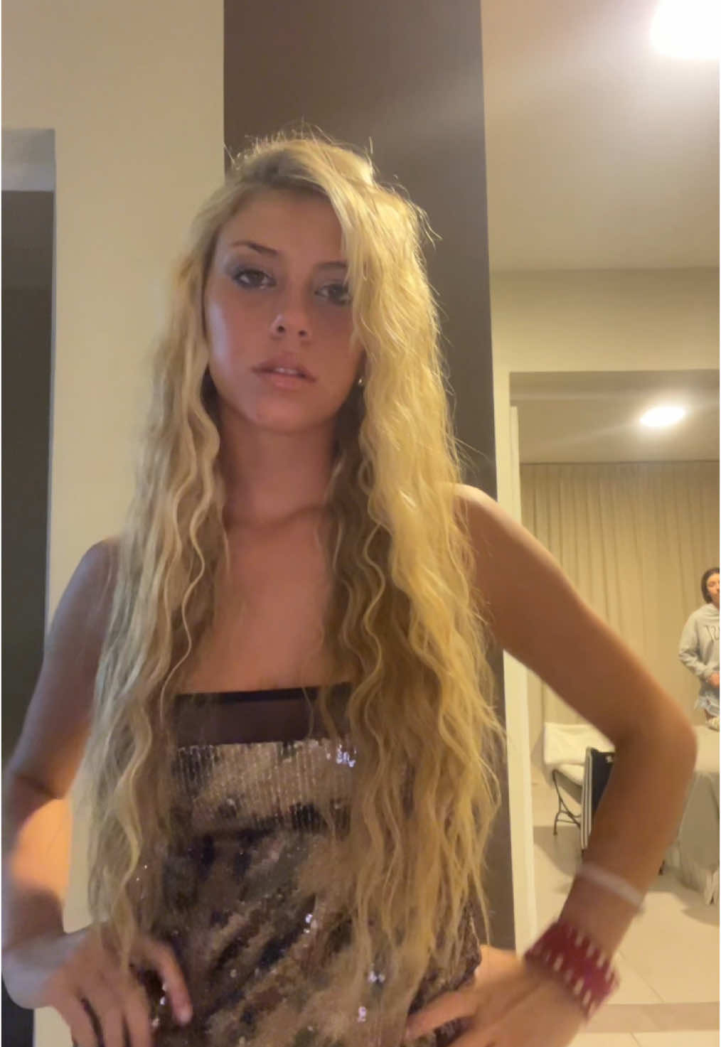 @So______