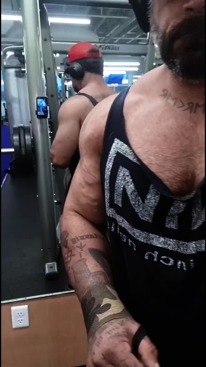 @Flesh_artist_1985