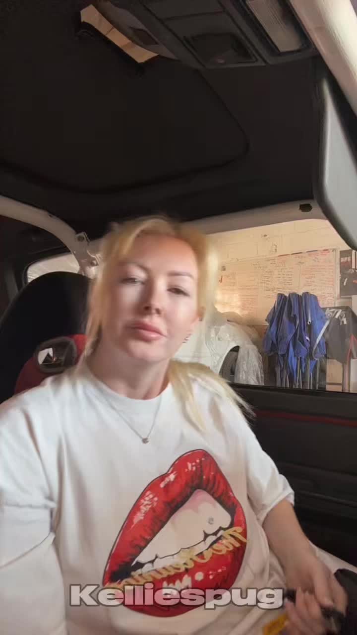@Kelliespug That Car Girl