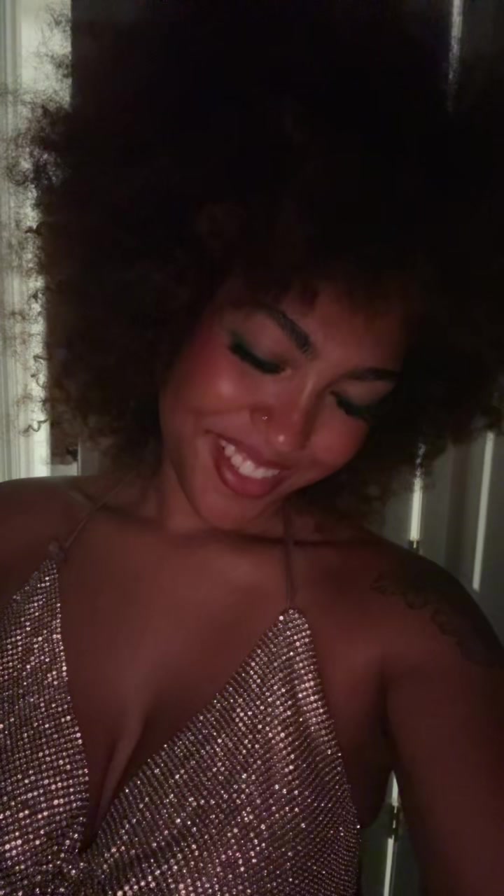 @😬💋