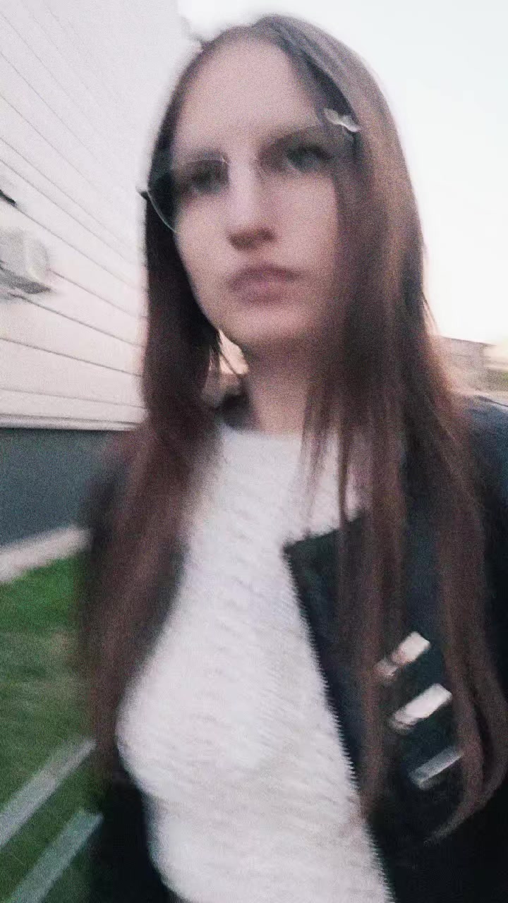 @_Liana525