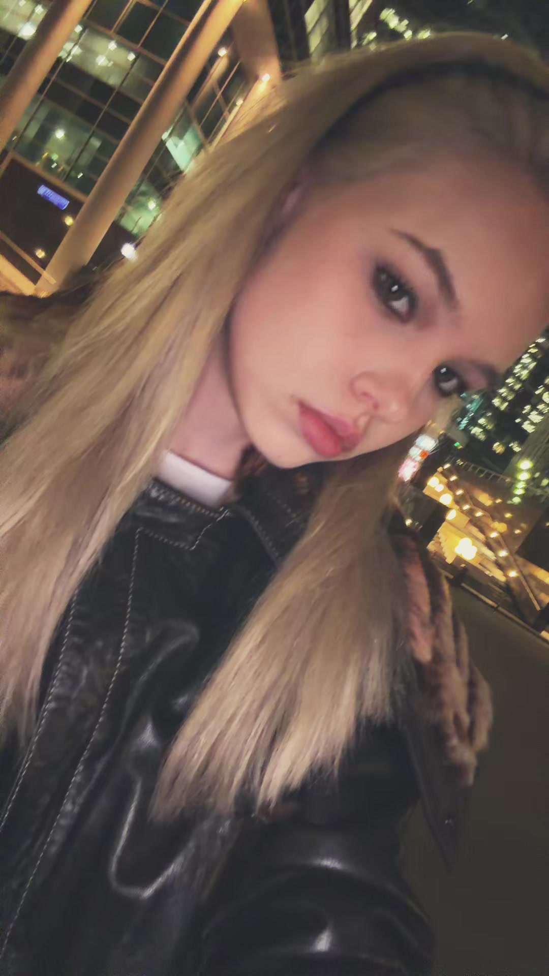 @Мелания